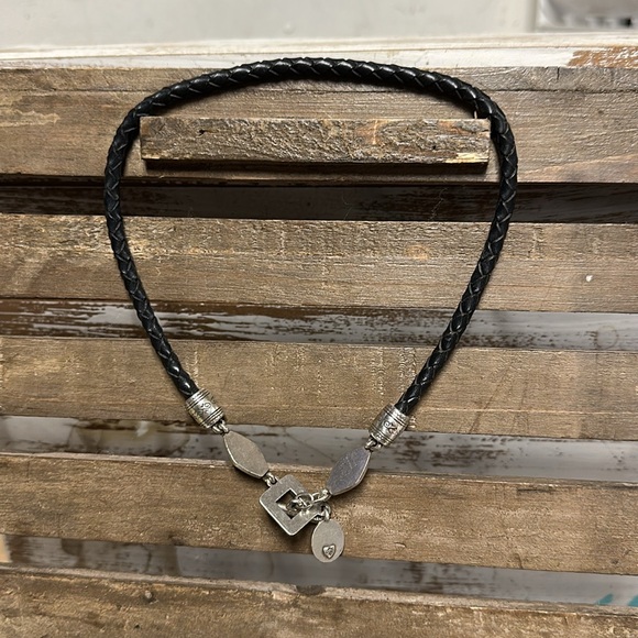 CMS🖤Brighton great shape Vintage Etched black leather braided toggle necklace - Picture 5 of 7